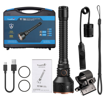 T80 TACTICAL FLASHLIGHT WITH A MAXIMUM OUTPUT OF 3800 LUMENS AND A RANGE OF 1050 METERS