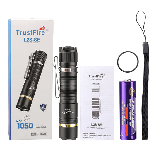 Die Taschenlampe L2S-SE hat eine maximale Helligkeit von 1050 Lumen und ist bei Outdoor-Aktivitäten stabil und zuverlässig (Einwegbatterie)